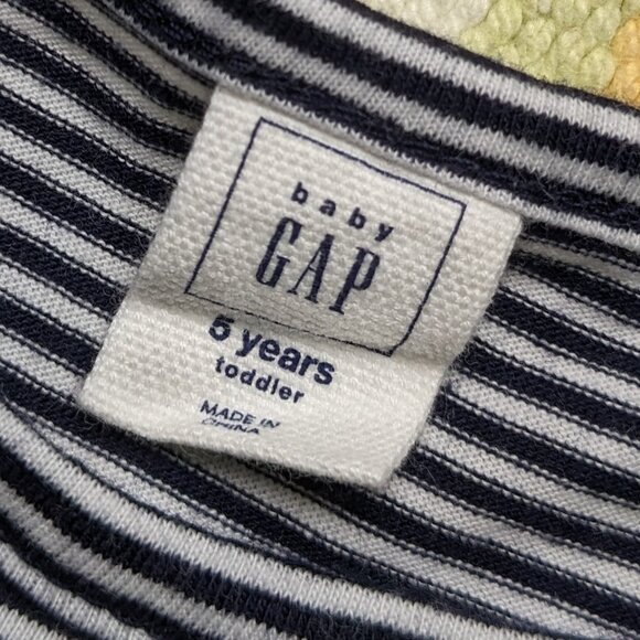 GAP Striped knit dress size 5T - Picture 4 of 8